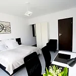Pure Apartment *